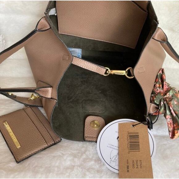 BRAND NEW”STEVE MADDEN BTHAI Taupe Hobo 3 Pcs. W/ Scarf - Picture 8 of 12